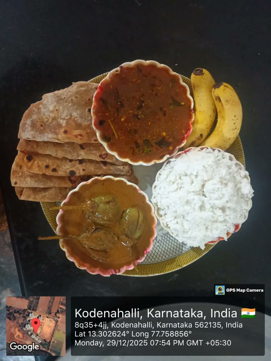 Igrs04's tweet photo. Dinner at IGRS BYRAPURA 04 DEVANAHALLI TQ  #SocialAudit_SWDMeals #SocialWelfare_Karnataka https://t.co/s0OhjRjjf8
