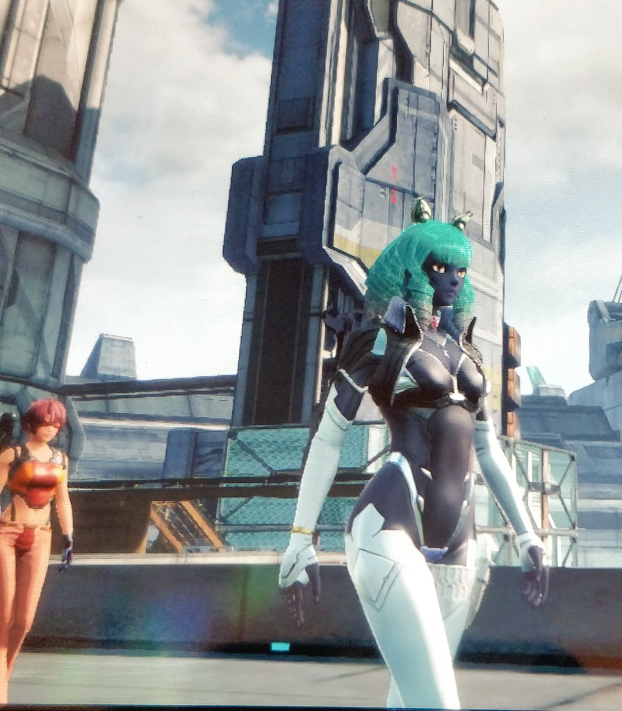 Shutwig's tweet image. I've been playing Xenoblade X and I had to completely change my Cross once I got this suit.