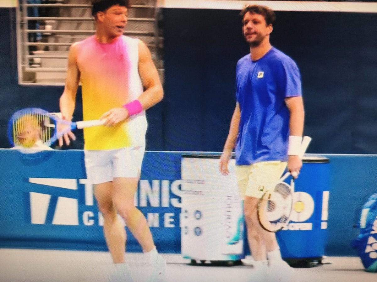 Cosas que no te acordabas del 2025 tenístico

Zeballos jugando dobles con SHELTON