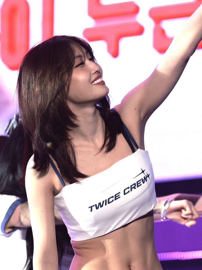 She's PERFECT for this 🫠🤌 #MOMO