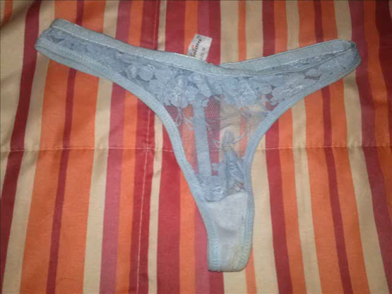 joaquin72665720's tweet photo. Asi de bella salio mi esposa ayer, llego hoy por la mañana se dio un baño y aun sigue durmiendo. su tanga evidencia haberle pasado bien en el cumple de su amiga karol....que habra pasado https://t.co/f7SGhyIXOb