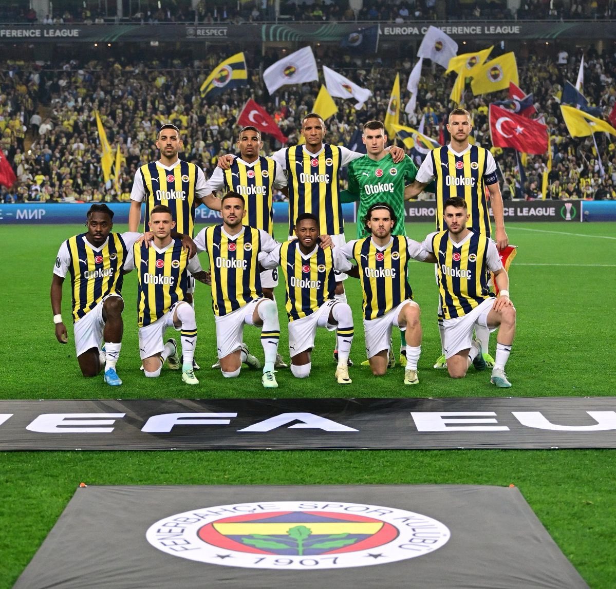 Siz bu adamların emeğini çaldınız, ahını aldınız bunlar iyi günleriniz tadını çıkarın.