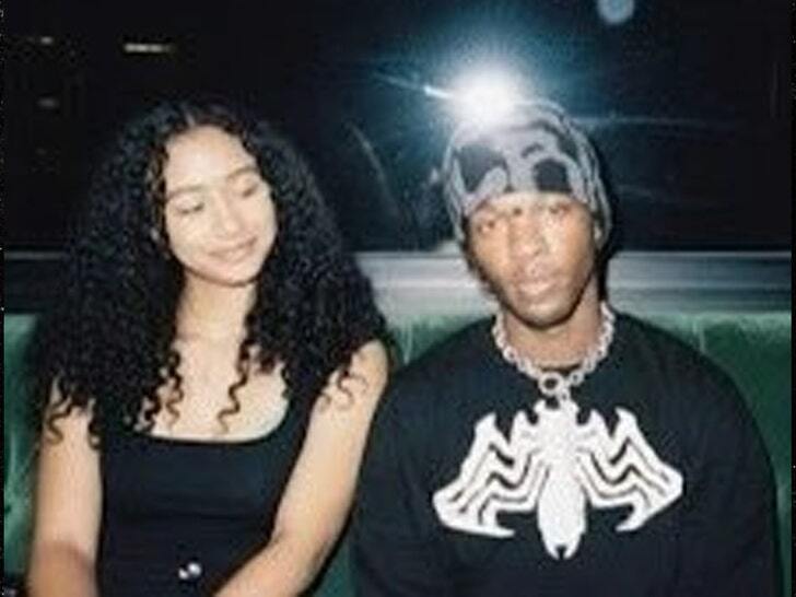 nypost's tweet image. Singer D4vd expected to face murder charges in the death of 15-year-old Celeste Rivas trib.al/mwaGGAh