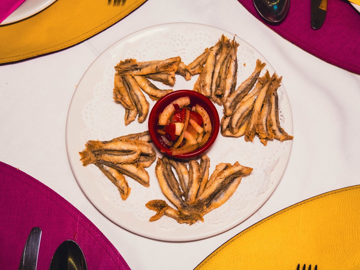 El pescaito frito en Bar Nerva es todo el año.

Porque el buen pescaito
no entiende de estaciones.
📍 Bar Nerva.