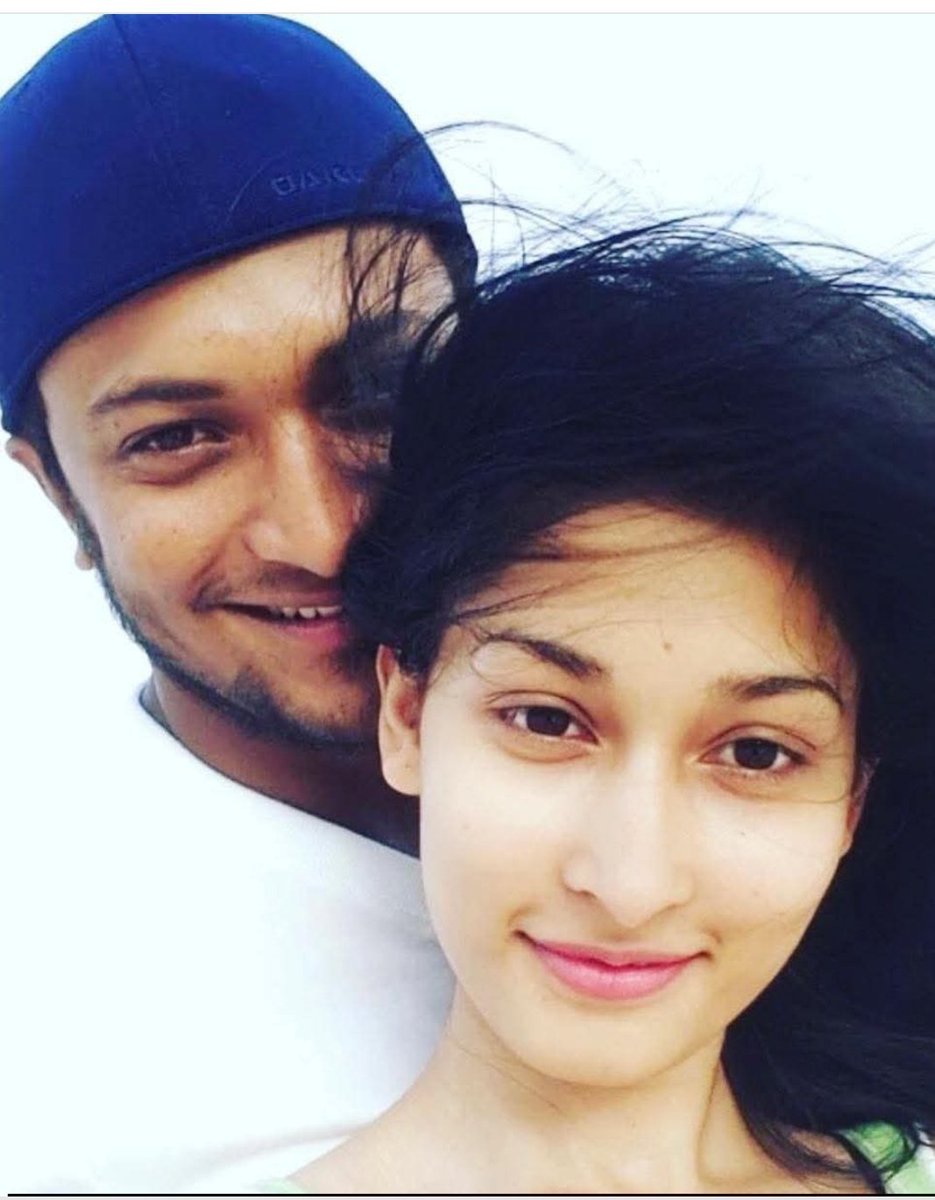 jihad_75_'s tweet photo. Happy Birthday @Sah75official's Wife ❤️‍🩹🍼 https://t.co/RSXu4cDrJh