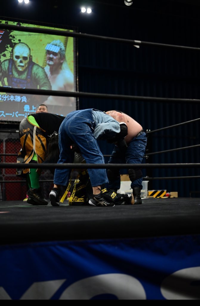 鼻2箇所折ったけど！！！
多分ラブブと空飛んだプロレスラー日本初よな？🤗🤗🙌じゃプラマイゼロ！！
みんなたくさんの凶器ありがとう♡♡

今日のハイライトは Wブレーンバスターは
中に潜ってW金的で回避させるです。

やっと病院からお家に帰ったよ！おやすみ
 #haveanicedie