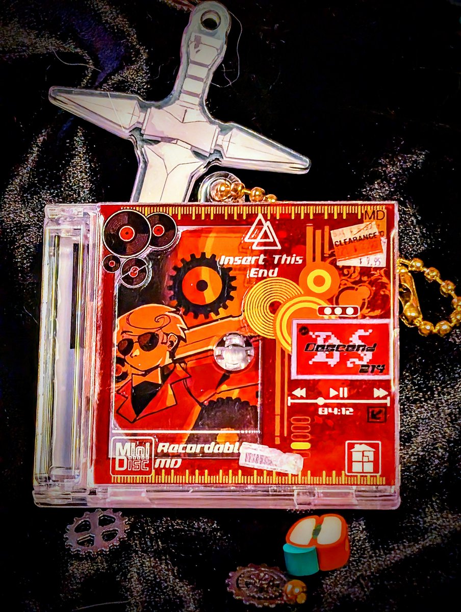 [HOMESTUCK] mini disc reruns ensuing,  get them pre-ordered here!
🔗xxdigitaldream.bigcartel.com/product/mini-c…