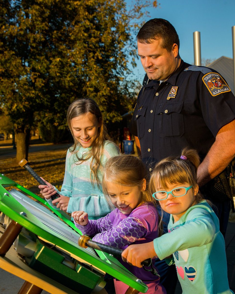 PlayCore tweet media