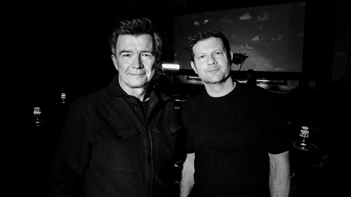 bbcpress's tweet image. 🎥 Rolling, Rick!

Rick Astley joins Dermot O’Leary for Reel Stories: Rick Astley, coming to iPlayer and BBC Two in 2026

More ➡️ bbc.in/3Nl1gis