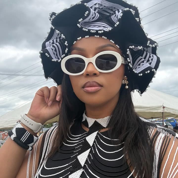 Siya Bunny tweet media