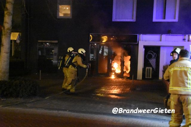 Brandstichtingen in horecagelegenheden Gieten, politie zoekt getuigen