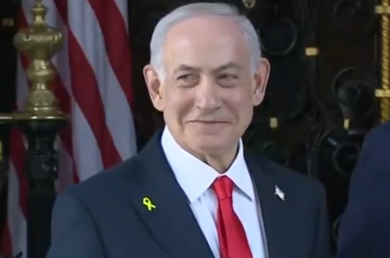 MediaMuhtari's tweet image. 🔴 Size bir müjde vereyim, bu bebek K*tili ağır hasta, ciddi kilo vermiş, gidici..

Trump- Netanyahu görüşmesinden..
