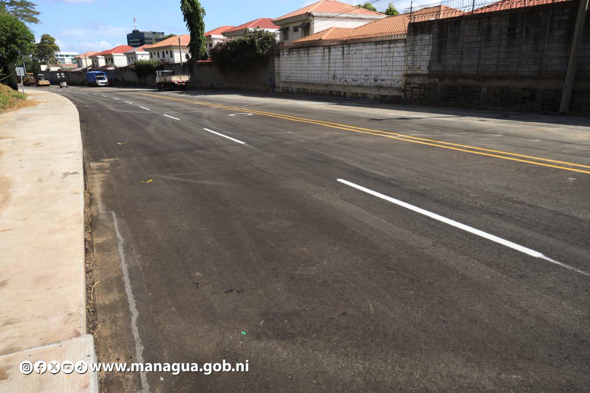 Plomo19792's tweet image. #Nicaragua // Calles para el Pueblo culmina el 2025 con un 100 % de cumplimiento, con el mejoramiento vial en la Cmca San Isidro de la Cruz Verde, donde se habilitó el acceso principal y se consolidó conectando la Villa Fontana con Las Sierritas de Santo Domingo.

@el19digital
