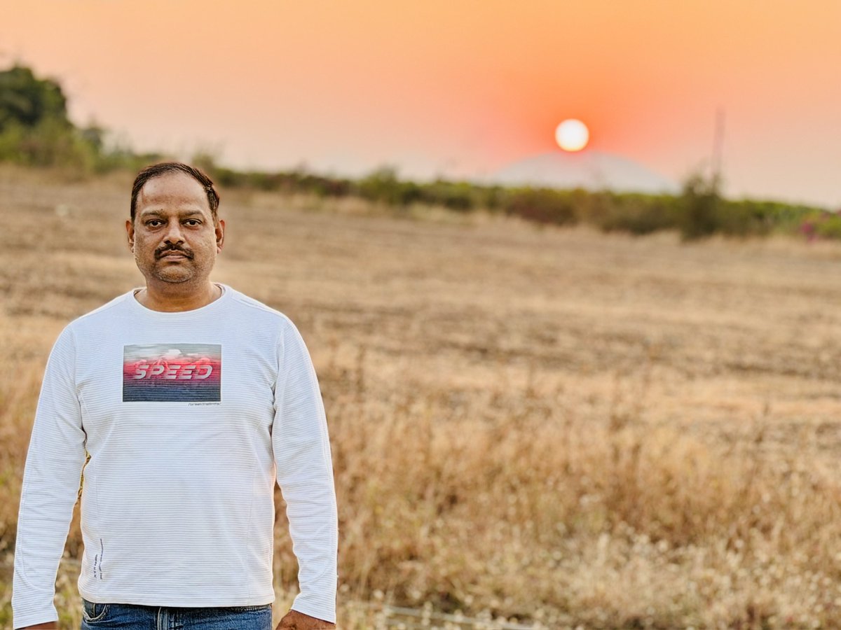 meetwithvikas's tweet photo. Dost gehri hai ya photo 3D hai https://t.co/EvlIfmig46