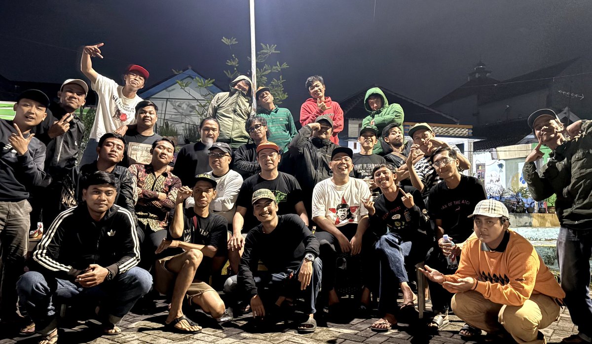 Terima kasih berat teman teman Sda-Sby 🙌🙏
*another defeat from the east, salam 4 jari 🫱🏻 #yoopomaneh