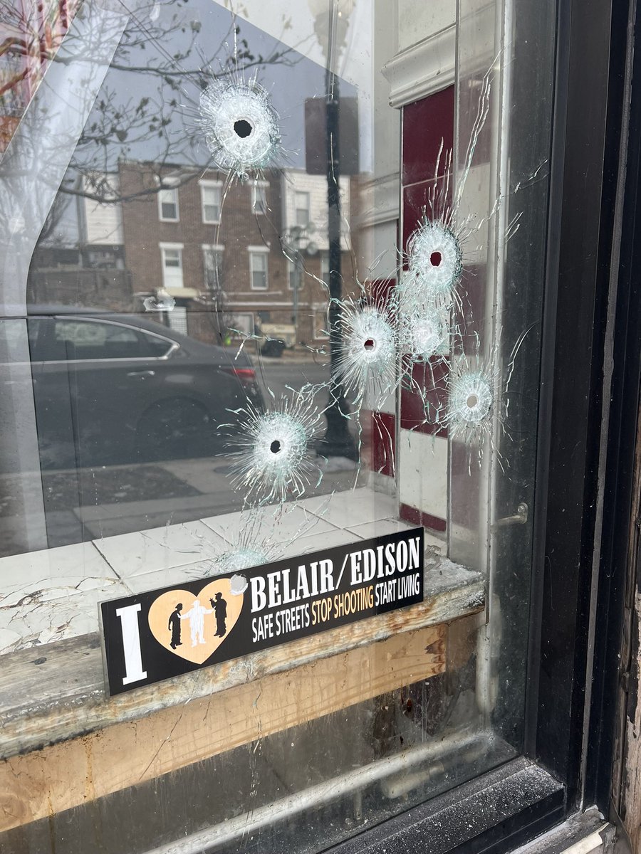 After years of covering 300+ homicides, I tried to take stock of what it means for Baltimore to finally see fewer than 150 victims this year. But people kept getting killed.
2 things are true: we’ve seen historic declines, and still too many ppl are dying  thebanner.com/community/crim…