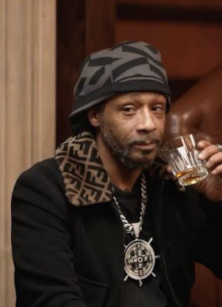 hovah76's tweet image. I was sitting in the stands for the Browns v. Bills game. There was a Caucasian male who appeared to be in his early 30’s sitting two seats away from me. This man’s wife sat between the two of us.

This man was draped in full Cleveland Browns attire, including his hat, jacket,…