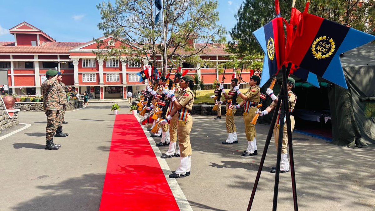 gpnccktym's tweet photo. Brigadier GVS Reddy, Gp Cdr, Kottayam visited the Annual Training Camp of 33 Kerala NCC Bn at St George HSSS Kattappana. The Gp Cdr motivated the Cadets and inspected the Camp Area. The Cdr  appreciated the efforts of the Offrs, PI Staff, ANOs and Civ Staff https://t.co/u1sMyvhhYI