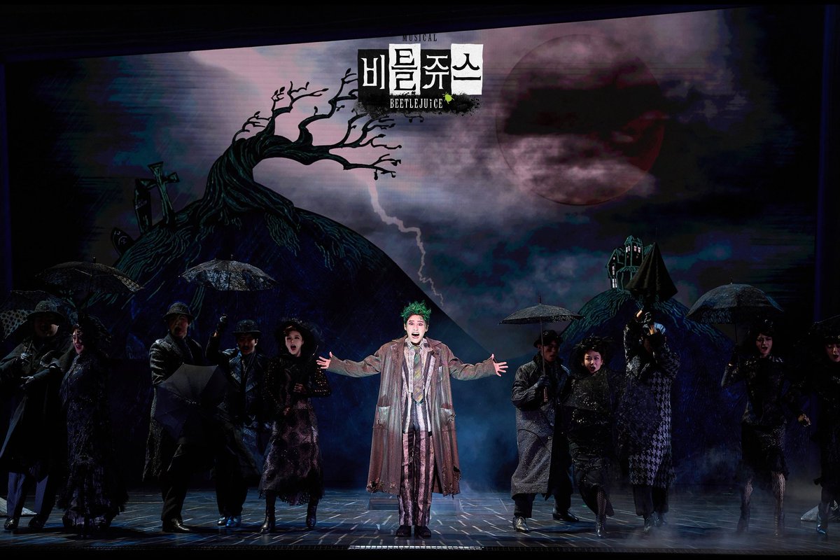 [사진] [비틀쥬스] 공연 사진 공개 🐍 (출처 : CJ ENM MUSICAL | 블로그) m.blog.naver.com/cjenmmusical/2…

#김준수 #XIA #준수 #XIA준수 #시아준수 #JUNSU #KIMJUNSU #XIAJUNSU #ジュンス #金俊秀 #비틀쥬스 #뮤지컬비틀쥬스 #비틀쥰스 #비틀쥰수