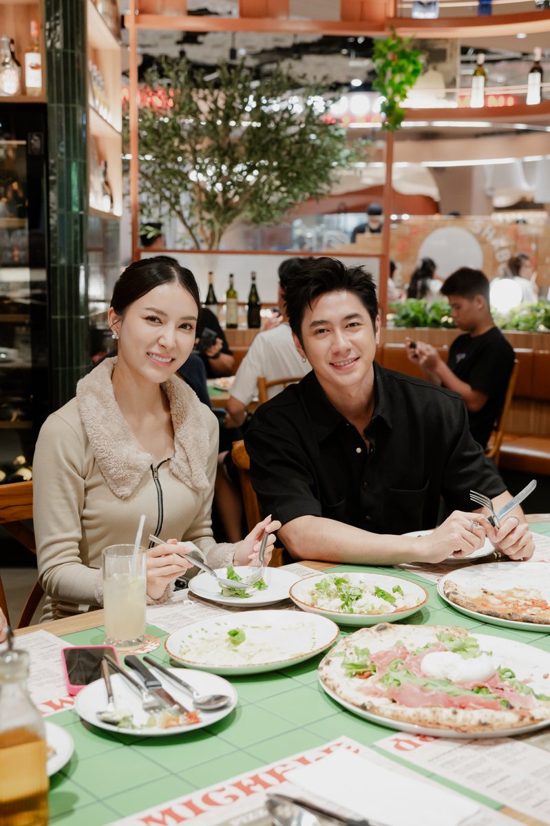 แจม รชตะ (<a href="/RachataJam/">Jam Rachata</a>) และ พิมมี่ พิมพ์ลภัส (<a href="/Pimpimlapas_j/">Pim Pimlapas</a>) กับ New Hangout Destination แห่งใหม่ ใจกลางสยามพารากอน

📍 L'Antica Pizzeria Da Michele, NEXTOPIA, 5th Floor, Siam Paragon 

#JamRachata #แจมรชตะ #pimlapasj #NEXTOPIA #SiamParagon