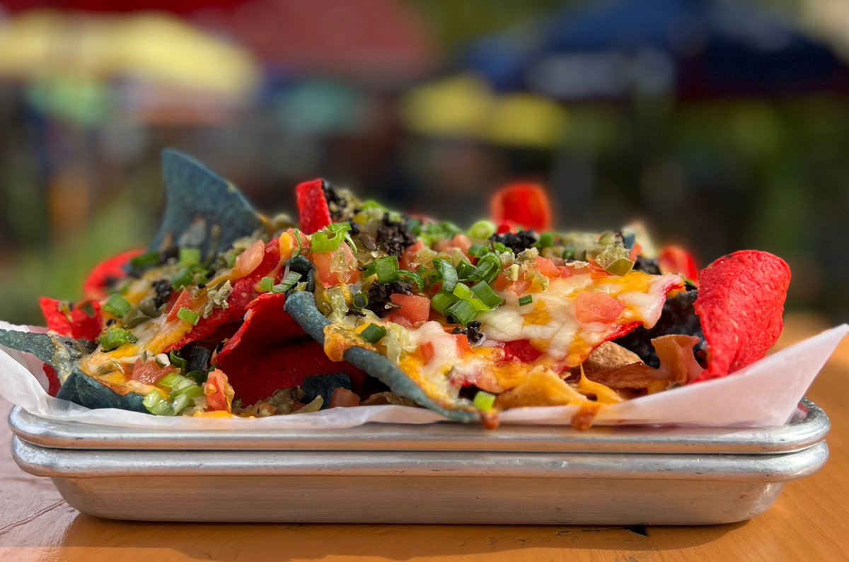 elicannons's tweet photo. Craving something savoury and satisfying? Our Classic Nachos are a fan-favorite at Eli Cannons Tap Room! 🥳 Piled high with fresh ingredients, they're every nacho lover's dream come true. 🧀🌶️ #EliCannons #ClassicNachos #FoodieFavorite https://t.co/N2QI61t7pc