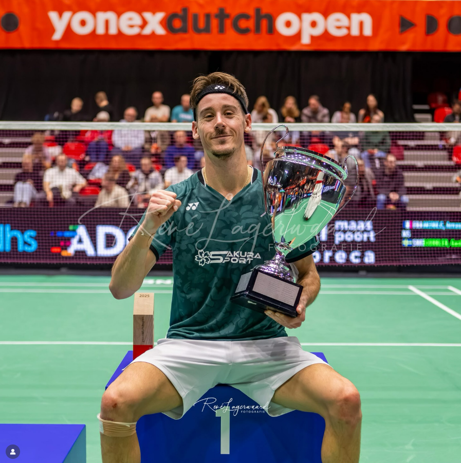 BadmintonR45199's tweet photo. #Stat2025 – Men���s Singles
1️⃣(TPE)Chou Tien Chen holds 4 records of 2025:
• Most events played (26)
• Most matches played (72) tied with 🇰🇷Yoo Tae Bin
• Longest time on court (4037 minutes)
• Most matches lost (45–27)
2️⃣🇨🇳Shi Yu Qi set the highest win rate: 88.89% (48–6). If all players included, 🇨🇳Sun Chao finished a 100% (13-0), winning 2 S100 events he played this year.
3️⃣🇹🇭Kunlavut Vitidsarn won the most matches (51–15).
4️⃣🇫🇷Arnaud Merkle won the most titles (6-1), one more than 🇨🇳Shi Yu Qi (5-2) has.
5️⃣39 years old 🇬🇹Kevin Cordn won 4 titles 2 runner-up this year, with a win rate of 88.1% (37–5).
6️⃣43 years old🇻🇳Nguyen Tien Minh is still competing! He played 7 events and reached 2 semi-finals in 2025.