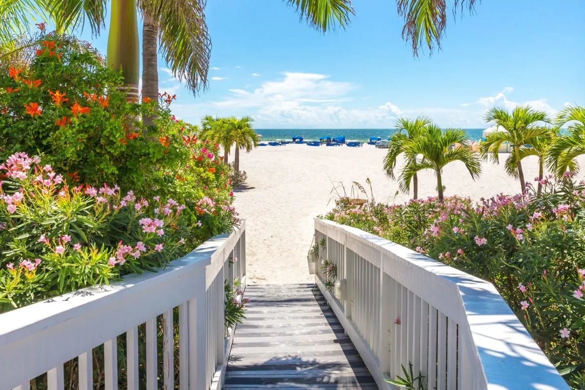 TraveloffPath's tweet image. This Vibrant Beach City Named Florida’s Most Underrated Getaway For 2026
👇
traveloffpath.com/this-vibrant-b…