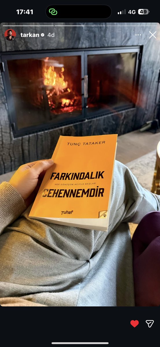 Tarkan’da benim okuduğum kitabı okuyor aynı anda olması 😍ay gerçekten enerjiii ya 😁😍<a href="/tarkan/">Tarkan</a>