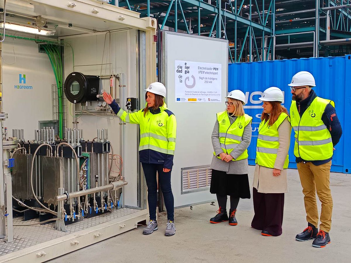 León se convierte en el motor del hidrógeno verde: así es la nueva joya tecnológica de CIUDEN, publicada en Hidrogeno verde - is.gd/jgbtFp