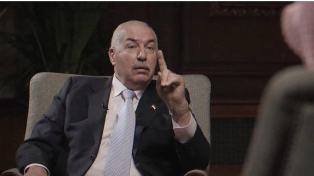 #نواف_الزيدان
اذكى رجل أعمال عرفه التأريخ
عندما باعَ ٢ مطايا
المطي عدي صدام حسين
و المطي قصي صدام حسين
ب ٣٠ مليون دولار
سلمت يداك