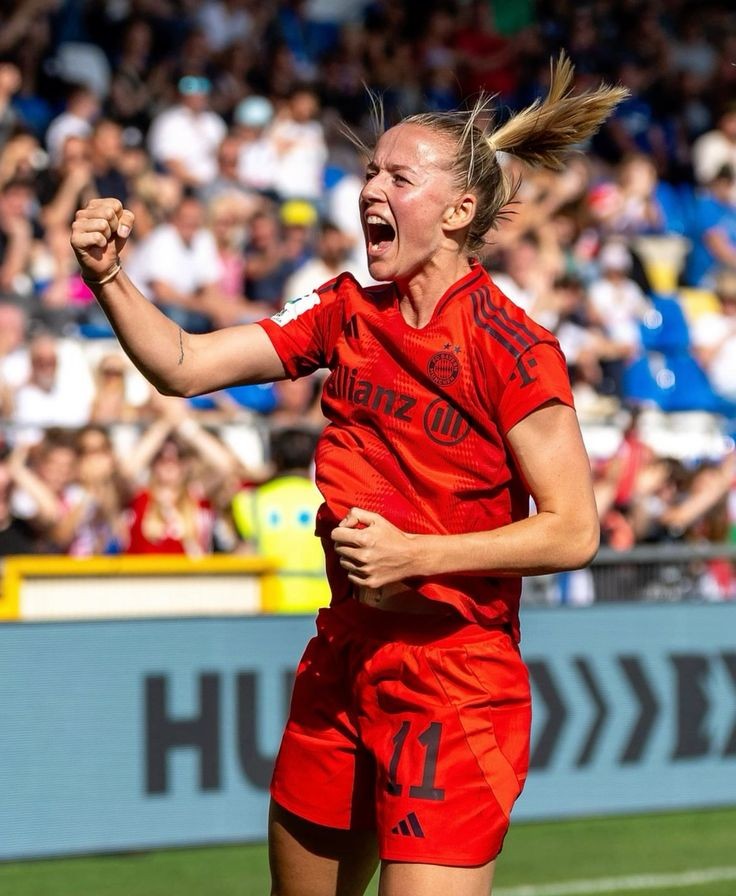 miasankane's tweet image. Lea mit sehr schönen Worten zum Abschied 

Ich wünsch ihr alles erdenklich Gute für die Zukunft ❤️