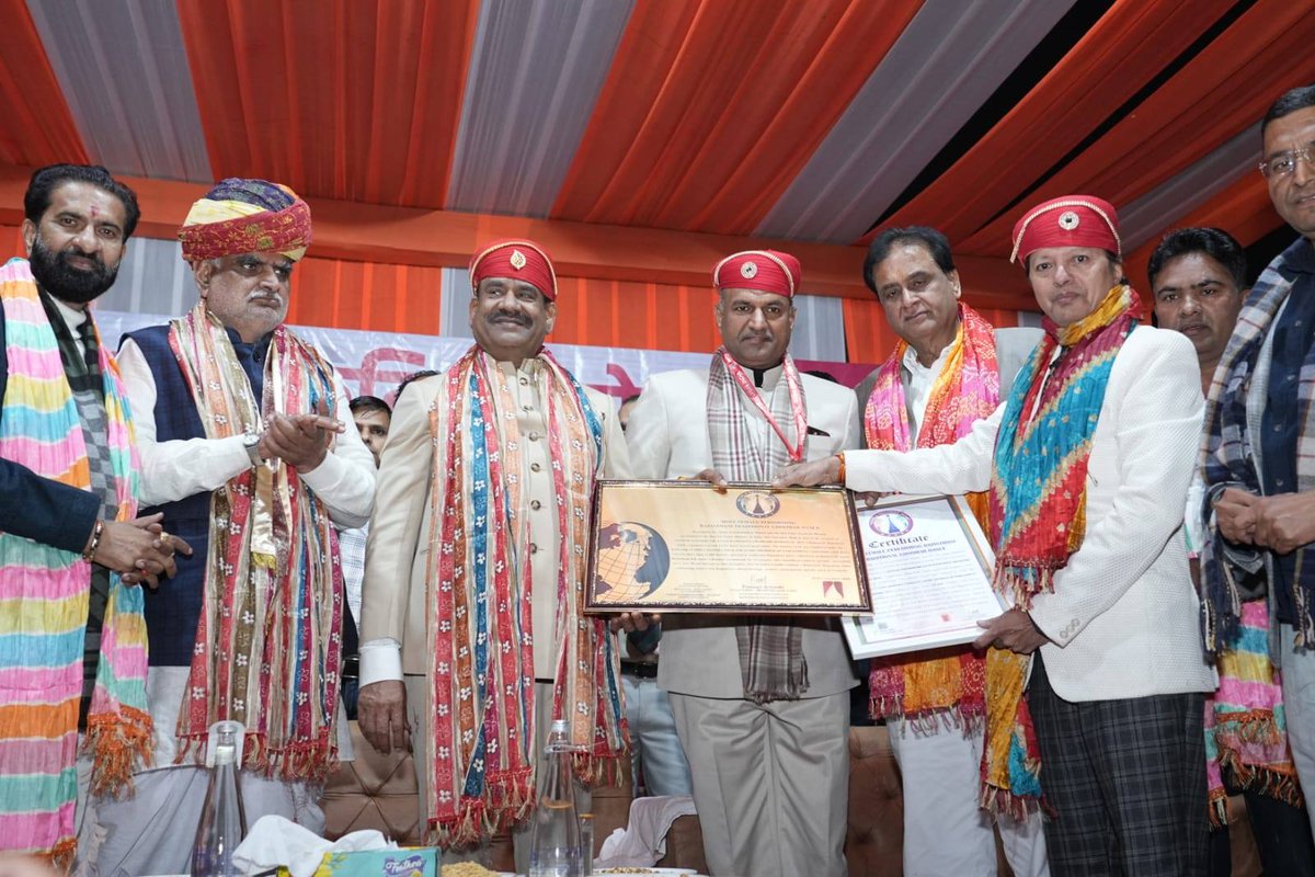 Most Woemen's Performed Rajasthani Ghoomer Dance set a Record with World Records India <a href="/wri_in/">World Records India Official</a> under the leadership of Shri <a href="/cpjoshiBJP/">C. P. Joshi</a> CP Joshi Ji at #chittorgarh #ghoomerdance #cpjoshibjp #worldrecordsindia #worldrecord #bjprajasthan #bjp4rajasthan #bjpchittorgarh