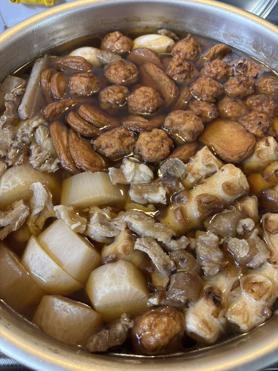 ogwcycle's tweet image. 12/30 14:00より当店にて忘年会を行います。予約して不要、参加自由。参加費は一品持ち寄りもしくは500円
お酒🍶🍺とおでん🍢を用意してお待ちしております。
お気軽にお越しください。