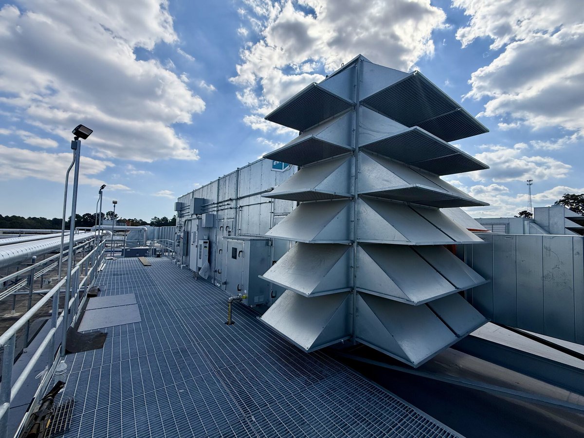 ColonialWebb just wrapped a major Industrial Refrigeration project featuring EVAPCO CPA Hygienic Air Handling Units. 

evapco.com/products/hygie…

#EVAPCO #IndustrialRefrigeration #CleanAir