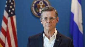 Un baño de realidad...
El jefe de misión de Estados Unidos en #Nicaragua Kevin O’Reilly al despedirse de su cargo declaró "El futuro de #Nicaragua  lo construirán los propios nicaragüenses. Estados Unidos no fomentará una transformación en su país..."
¿Buena noticia o mala