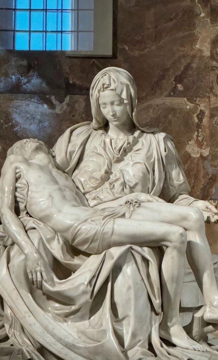 CultureExploreX's tweet image. What is your most favorite sculpture in the world? 

I will go first: Michelangelo’s Pietà