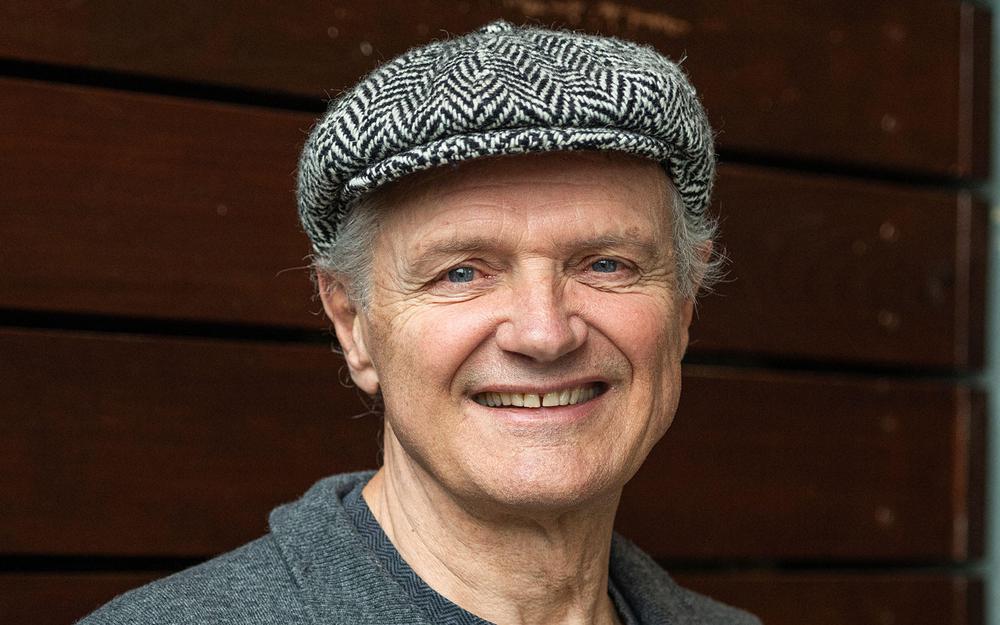 Aussi important et talentueux que Pierre Boule et René Barjavel, je viens d'apprendre la mort de mon ami Pierre Bordage, un des plus grands auteurs de l'histoire de la science-fiction française. C'était un géant et un être humain remarquable. Son oeuvre reste immense. Lisez-le !