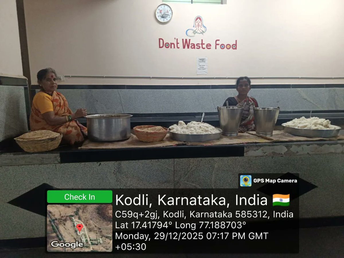479Kodli's tweet photo. Night dinner... #SocialAudit_SWDMeals #SocialWelfare_Karnataka https://t.co/AC9D1e3mz9