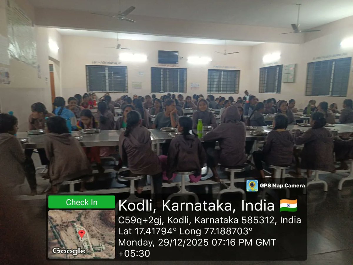 479Kodli's tweet photo. Night dinner... #SocialAudit_SWDMeals #SocialWelfare_Karnataka https://t.co/AC9D1e3mz9