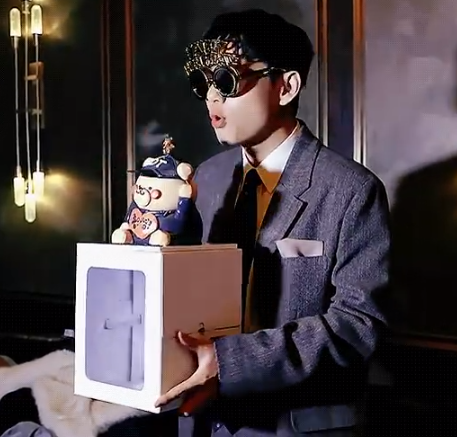 2026 with TAE

#HappyBirthdayTaehyung 
#ForeverOurTreasureV
#TaeOurWinterComfort