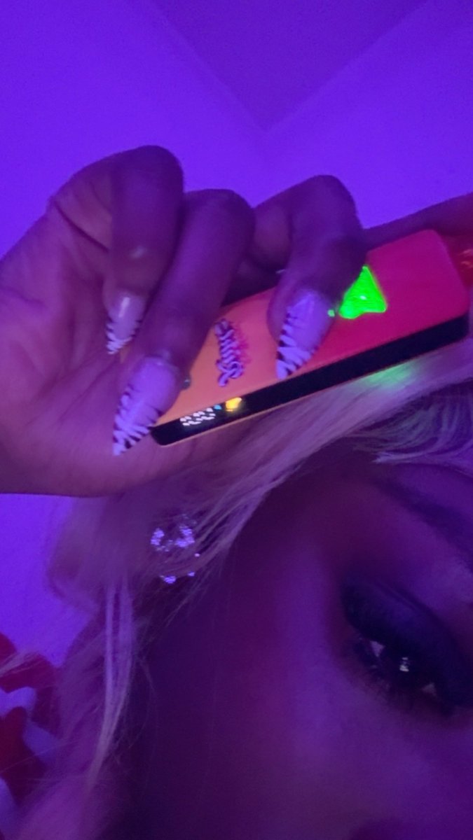 capshit101's tweet image. my v7 cuteeee