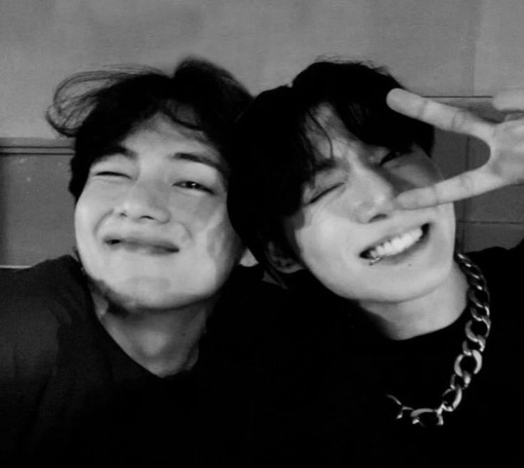 ⠀ ⠀─ ❛ 𝐇𝐀𝐏𝐏𝐘 𝐓𝐇𝐄𝐎 𝐃𝐀𝐘!

From turning into vampires to building a business - everything changed except us.
My blood progeny, my brother, my best friend.
Always got your back, always proud of you.

HAPPY BIRTHDAY!

Love you forever, hyung! 🖤🩸🎂 <a href="/THTSTXRBCY/">THEO.</a>