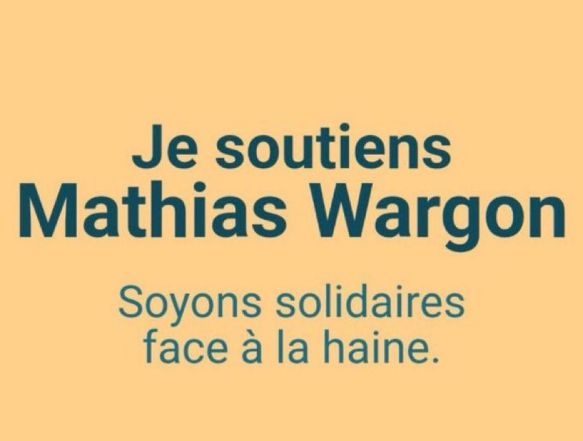 Soutien total à ⁦⁦<a href="/wargonm/">Mathias Wargon</a>⁩
Les calembours antisémites sont faits 1. Pour pratiquer l’antisémitisme en feignant l’innocence. 
2. Nous habituer à l’odeur pestilentielle de la haine des juifs.
Ne laissons jamais quiconque seul face au déchaînement de la meute.