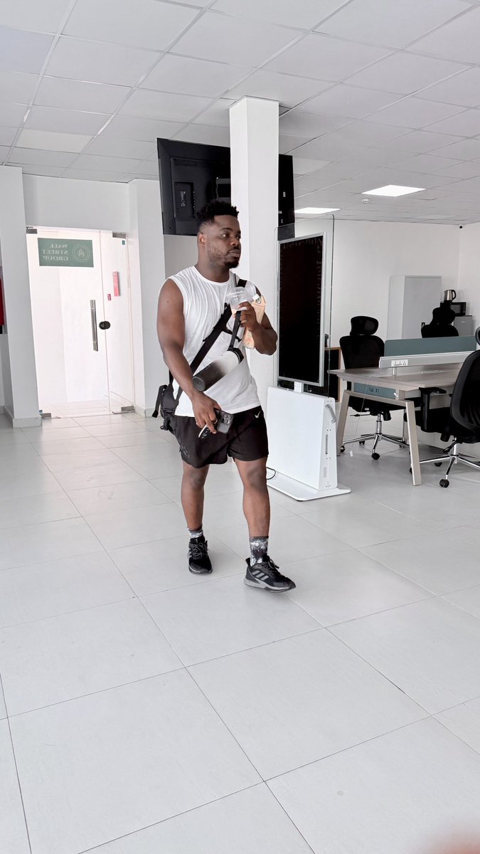 wallstreetcham's tweet image. From the Gym to @wallexhq App office. We’re about to give you the only App with the highest Crypto exchange rates 😍
Who’s ready to test run the Android version with me today?
#wallex #wallexapp #testrun #prelaunch #launch