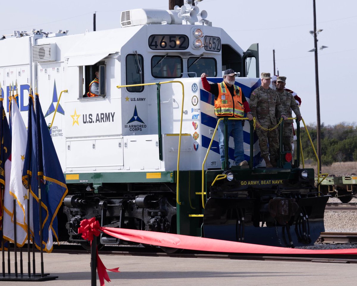 iiiarmoredcorps's tweet photo. Psst… y’all got an electric train?
Didn’t think so. 😎
Fort Hood is officially home to the U.S. Army’s first-ever all-electric locomotive.
Innovation stays on track here 🚆⚡
READ ARTICLE: https://t.co/tAy4gcuVAP
#IIIArmoredCorps | #PhantomCorps | @USArmy https://t.co/YZkFggECQL