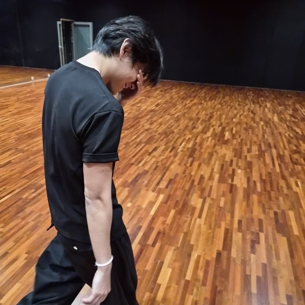 los_230407's tweet photo. 🐹 是壽星欸( ˚∀ﾟ)🤳🏻
🐿️ 是壽星欸(^♡^)🤳🏻
🐰 是壽星欸( OJO)🤳🏻
🐨 Happy birthday bro (.ᴖᴗᴖ.)🤳🏻 https://t.co/COOQ5ZP3JQ