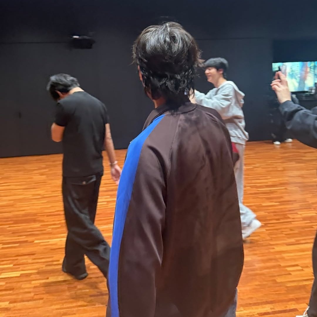 los_230407's tweet photo. 🐹 是壽星欸( ˚∀ﾟ)🤳🏻
🐿️ 是壽星欸(^♡^)🤳🏻
🐰 是壽星欸( OJO)🤳🏻
🐨 Happy birthday bro (.ᴖᴗᴖ.)🤳🏻 https://t.co/COOQ5ZP3JQ