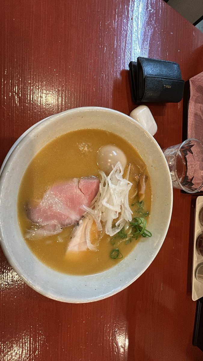 バおわで疲れすぎてラーメン明日も９時から出勤🤦‍♀️