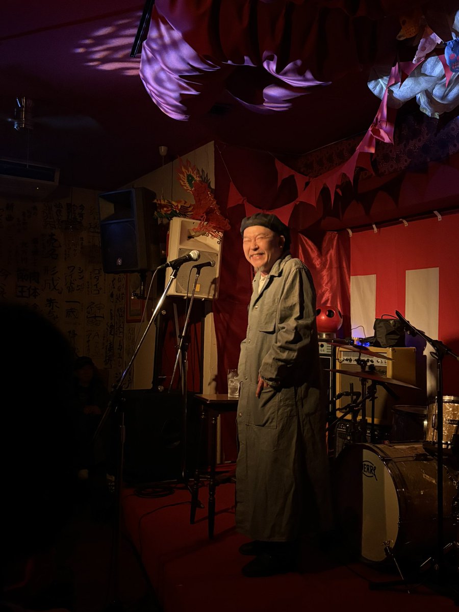 chellourdes's tweet photo. ムジカの年末クダラナショーにて今年も笑って締まりました！ナオユキさん、お誕生日おめでとうございます〜㊗️✨ https://t.co/mstTNV97V1