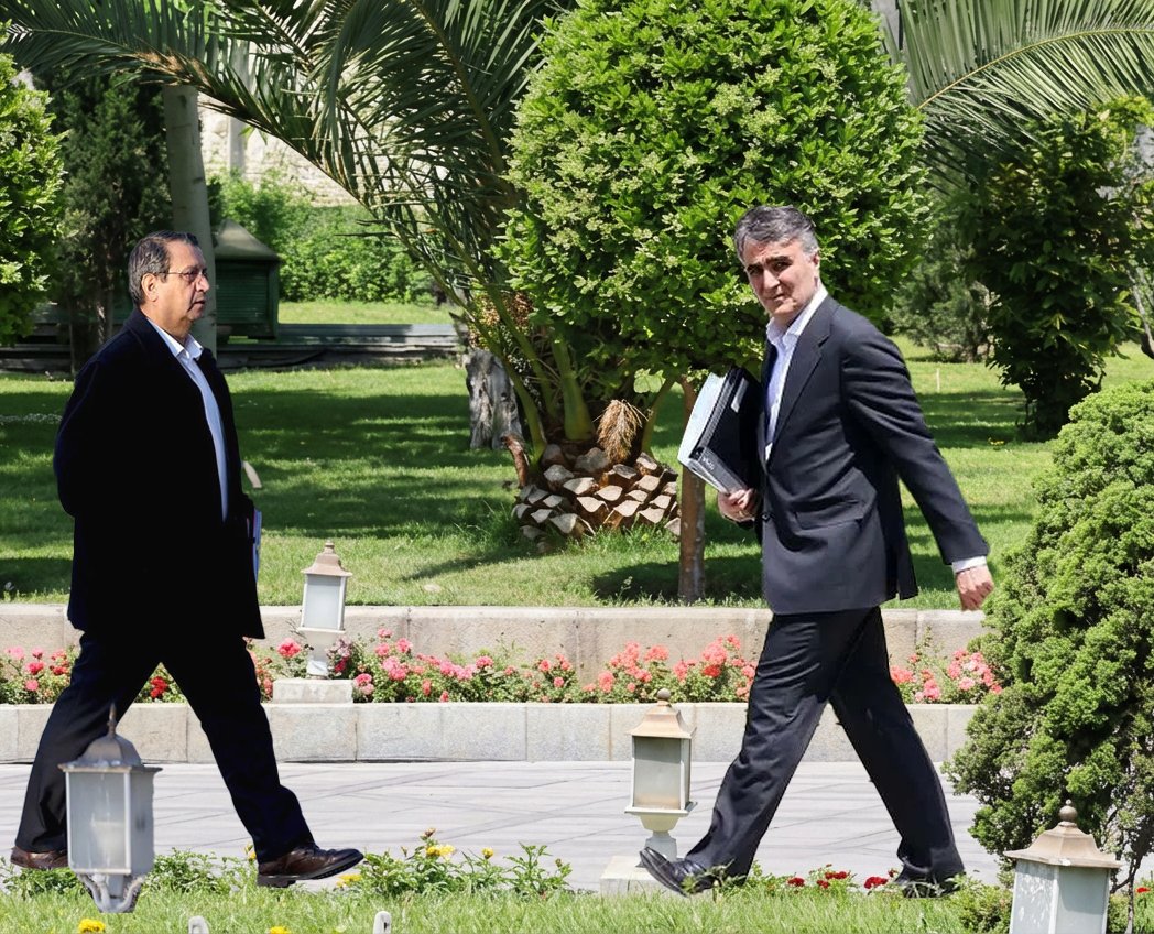 بازگشت به تنظیمات کارخانه #فرزین رفت #همتی برگشت ..
.
بریم برا #دلار ۲۵۰ هزار تومنی و سکه ۳۰۰ میلیونی ..